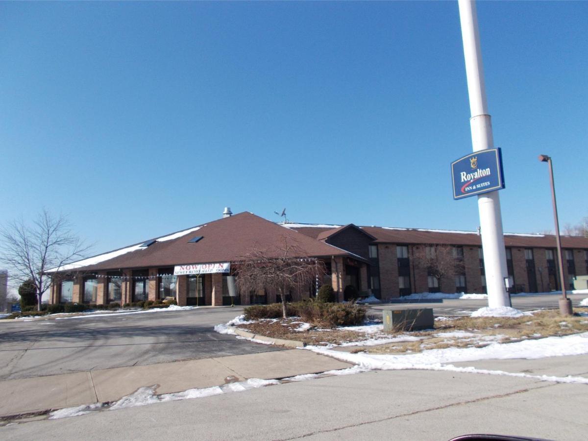 Royalton Inn And Suites, Wilmington,Ohio Екстериор снимка