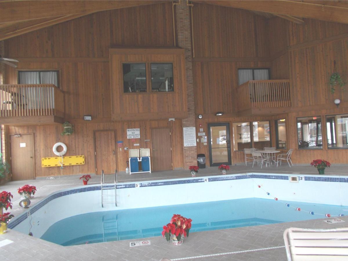 Royalton Inn And Suites, Wilmington,Ohio Екстериор снимка